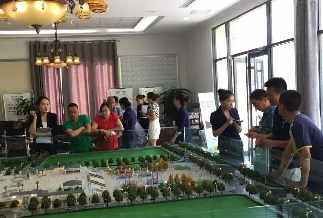 福利來啦！階州廣場很！熱！鬧！