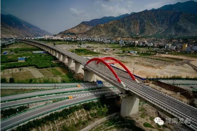 蘭渝鐵路最新進(jìn)展！除胡麻嶺隧道外已全線(xiàn)鋪通