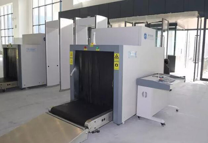 全國、省市政協(xié)委員體驗(yàn)蘭渝鐵路、視察階州廣場