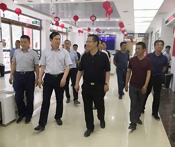 隴南市委常委、組織部部長楊郃調(diào)研指導(dǎo)市龍江城鄉(xiāng)發(fā)展集團(tuán)公司黨建工作