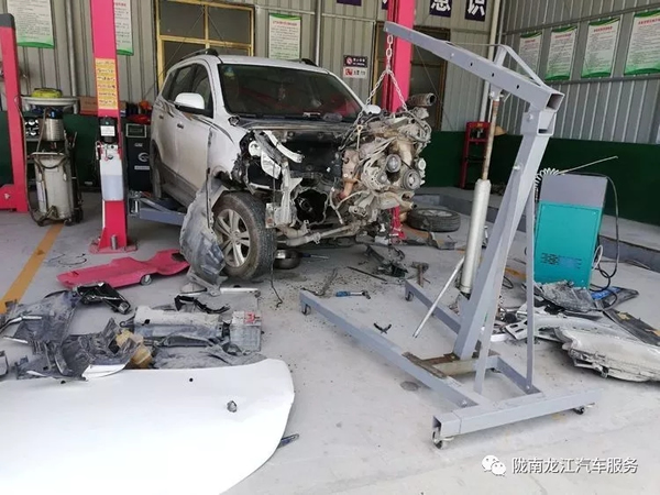 金錘鈑金，銀槍噴漆！龍江汽修值得信賴！