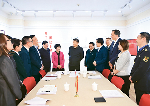 習(xí)近平：堅持、完善和發(fā)展中國特色社會主義國家制度 與法律制度