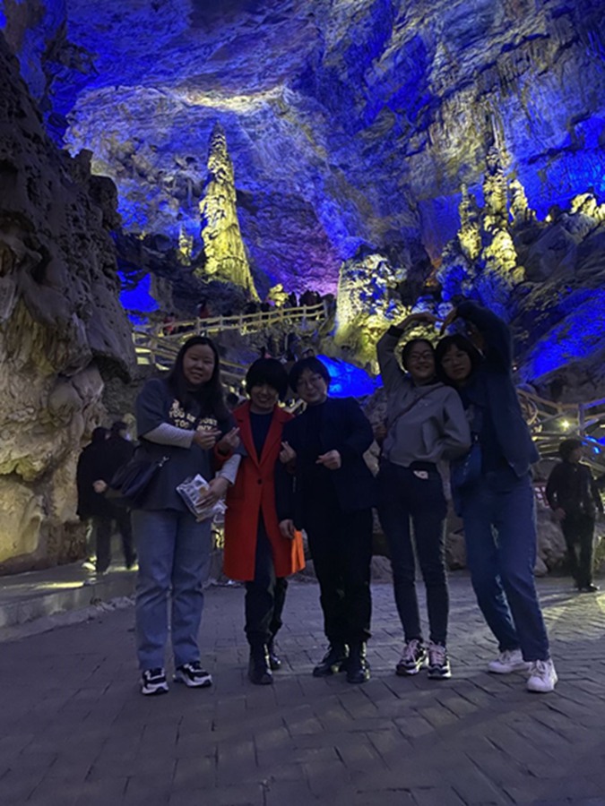 擁抱春天，不負(fù)春光——市龍江集團(tuán)歡慶“三?八”國際勞動婦女節(jié)